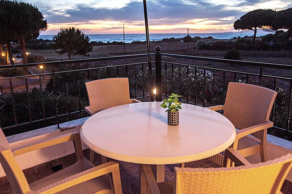 Romanos Beach Villas 30/49