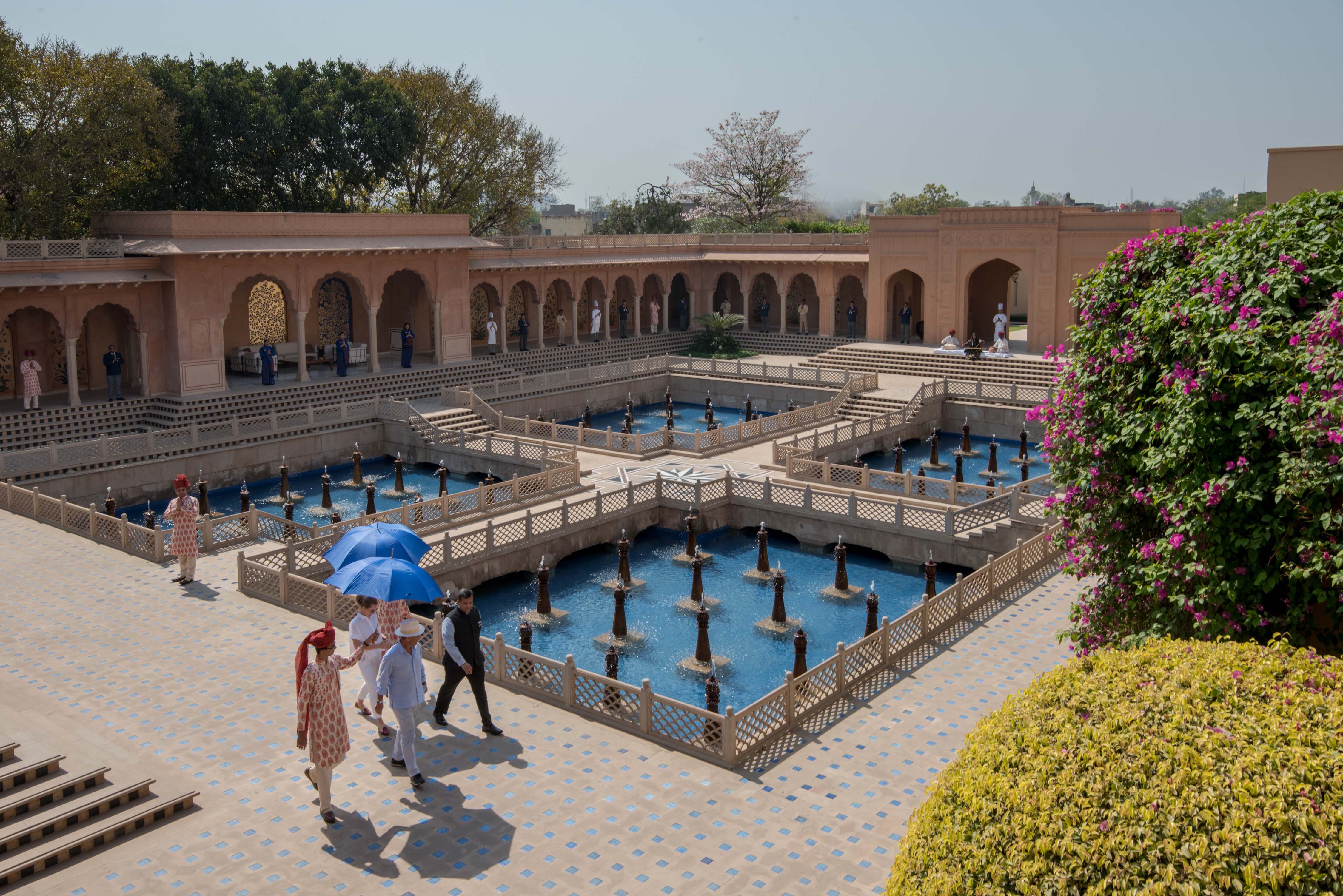 Oberoi Amarvilas 64/73