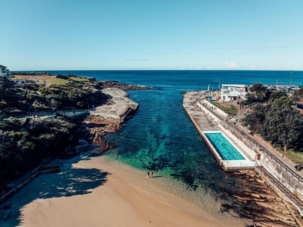 Little Coogee Hotel 60/65