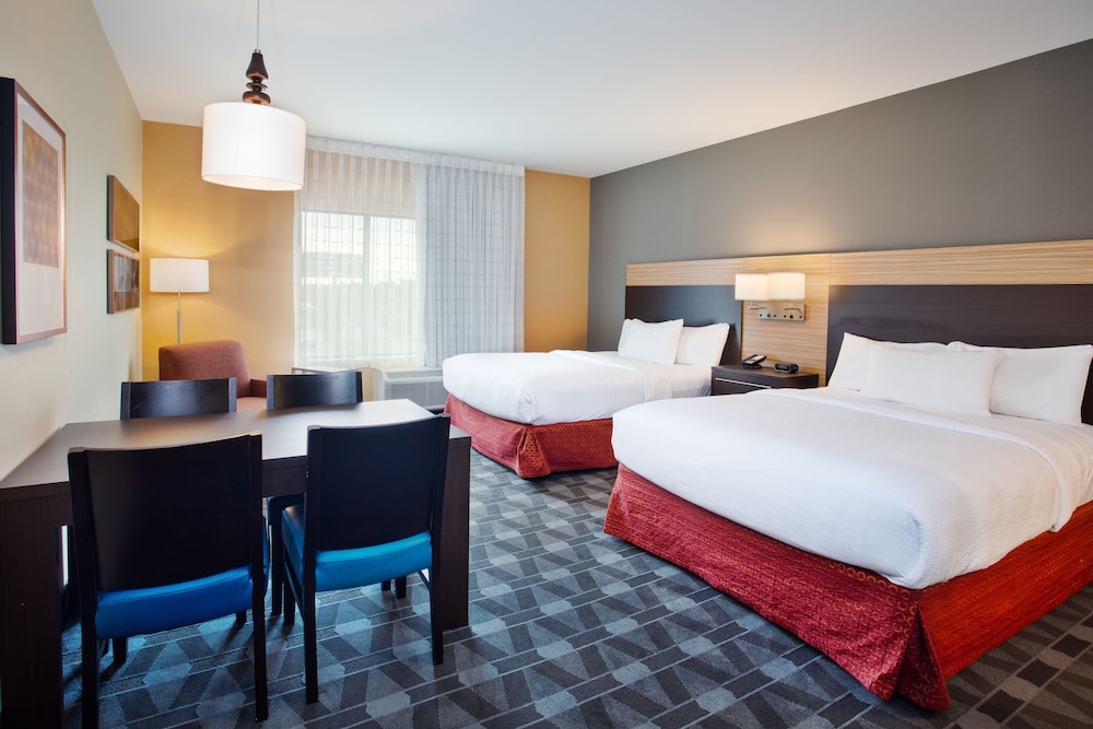 TownePlace Suites Detroit Belleville 10/50