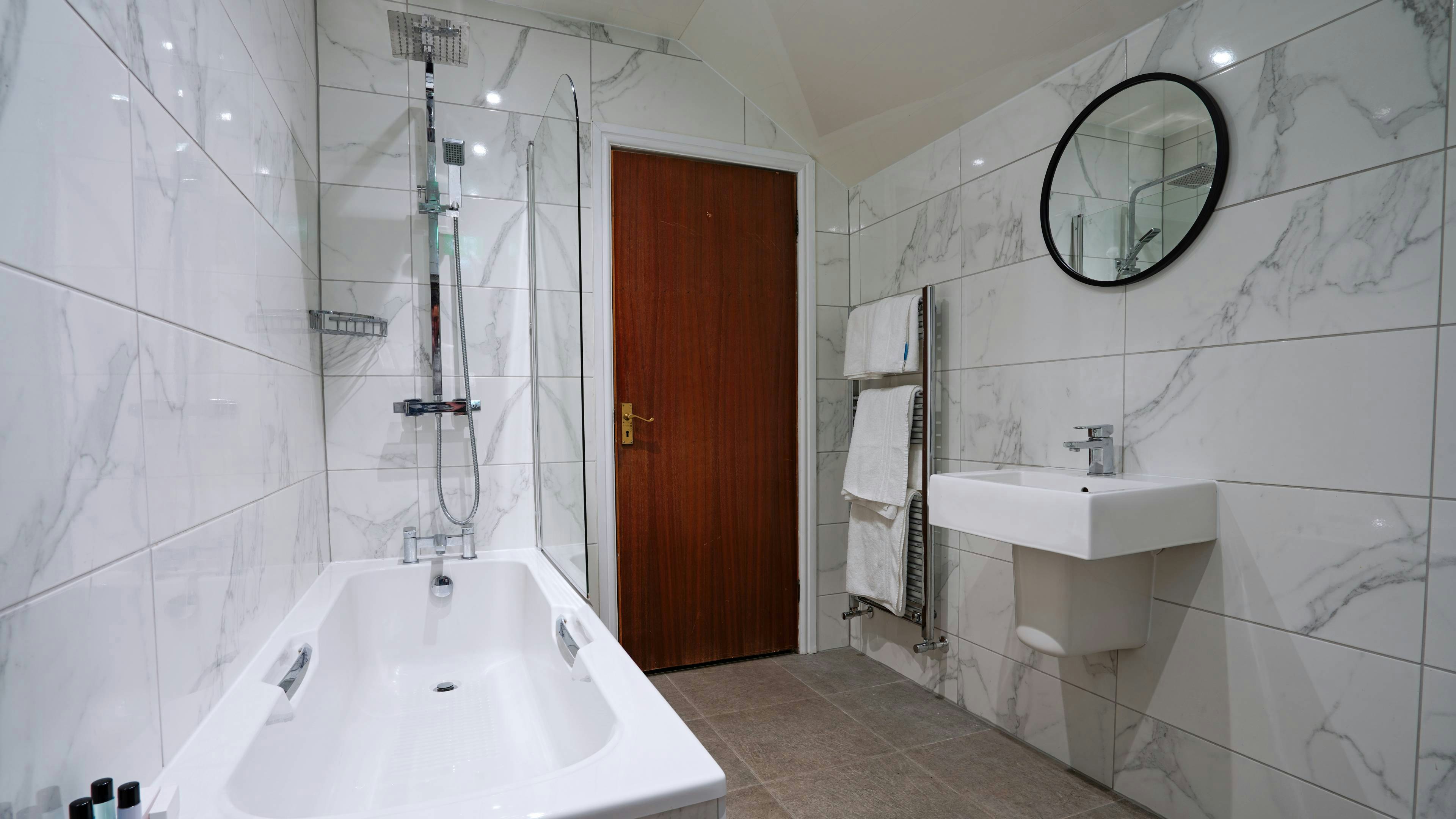 Gomersal Park Hotel 40/49
