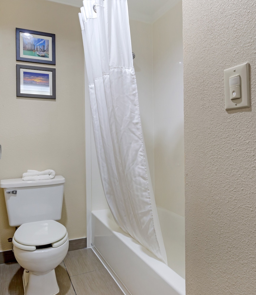 Comfort Inn Hoffman Estates Schaumburg 12/33