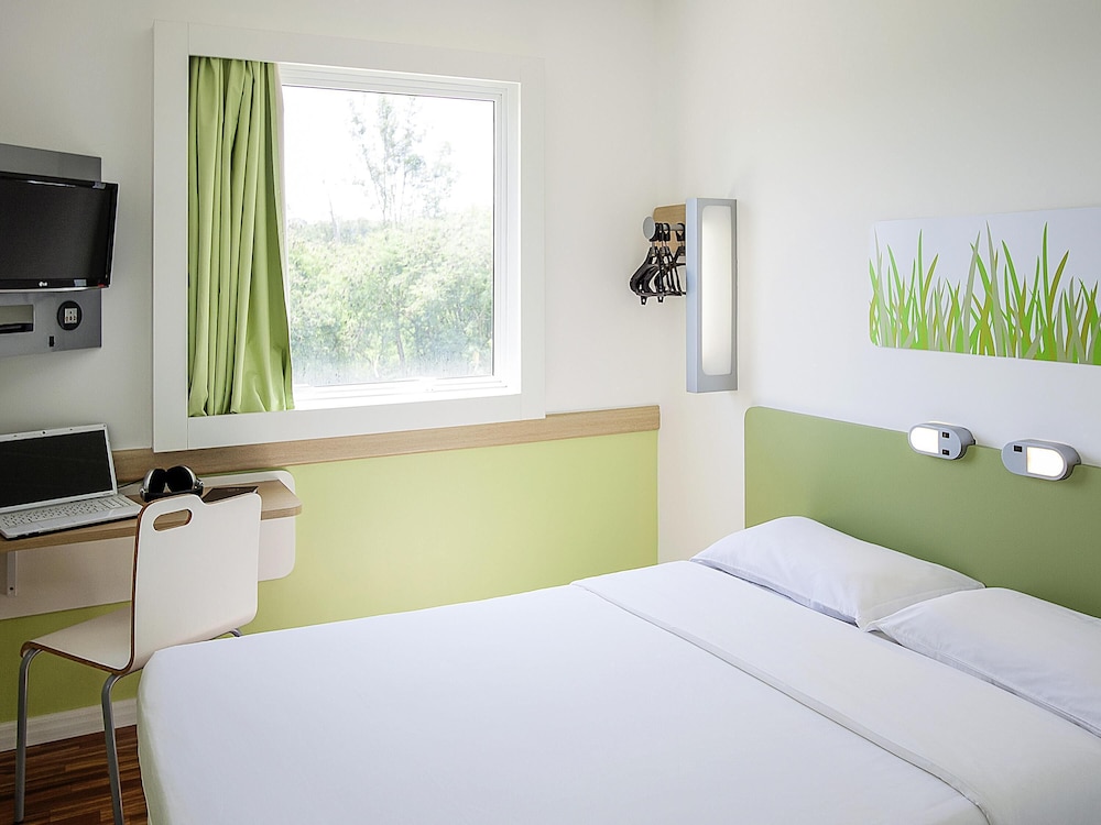 Ibis Budget Piracicaba 30/64