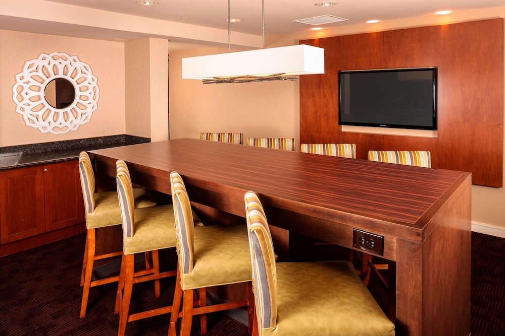 Residence Inn Long Island Holtsville 13/26