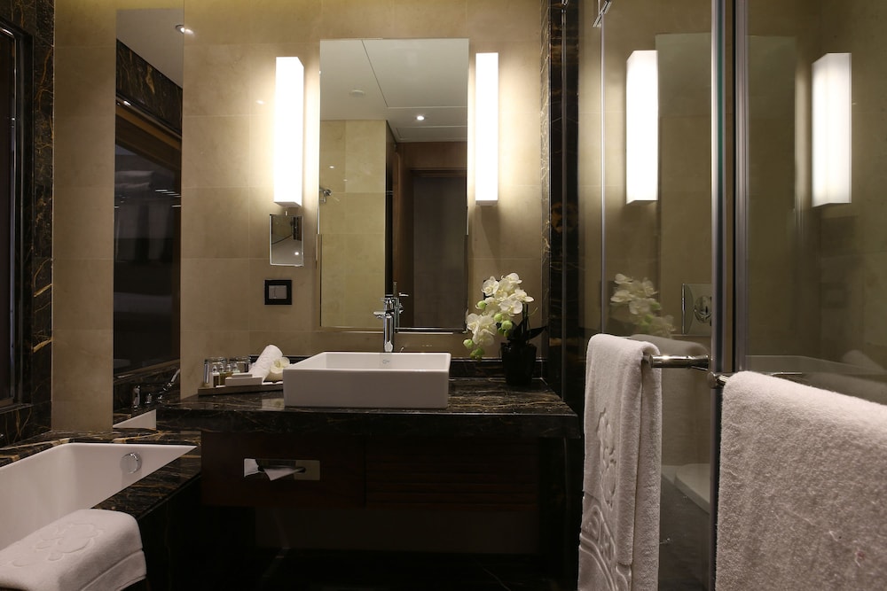Lancaster Plaza Beirut 59/60