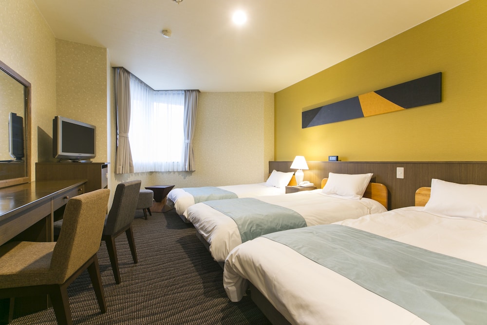 ROOM, TRIPLE
