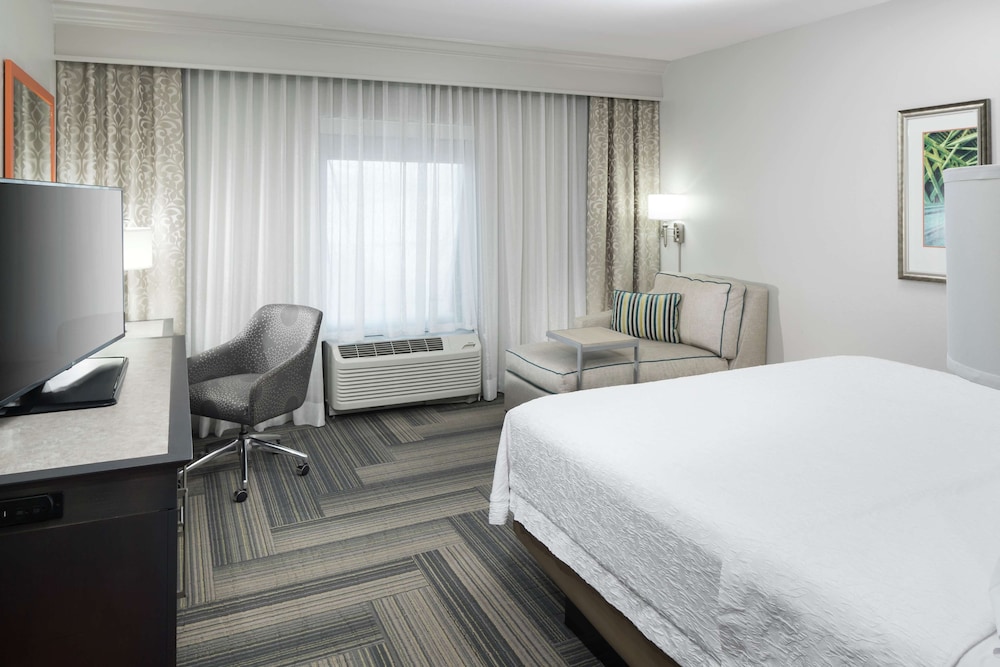 ROOM, KING BED