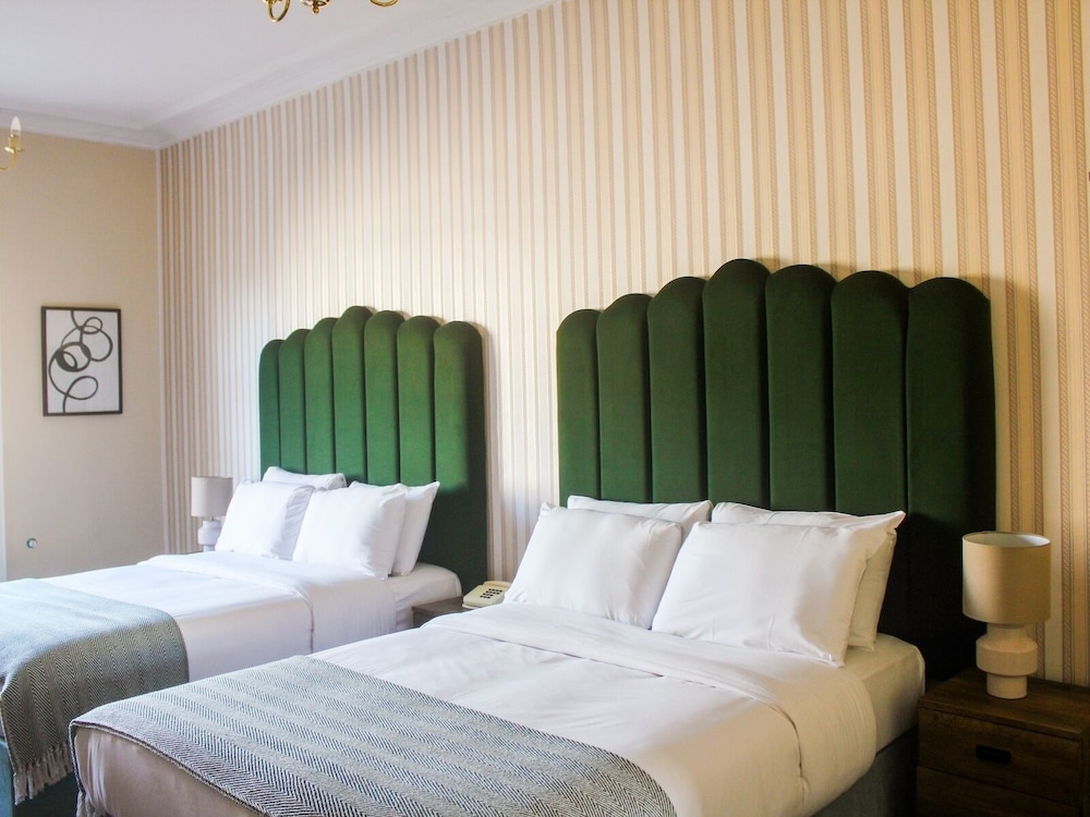 FAMILY, 2 DOUBLE BEDS