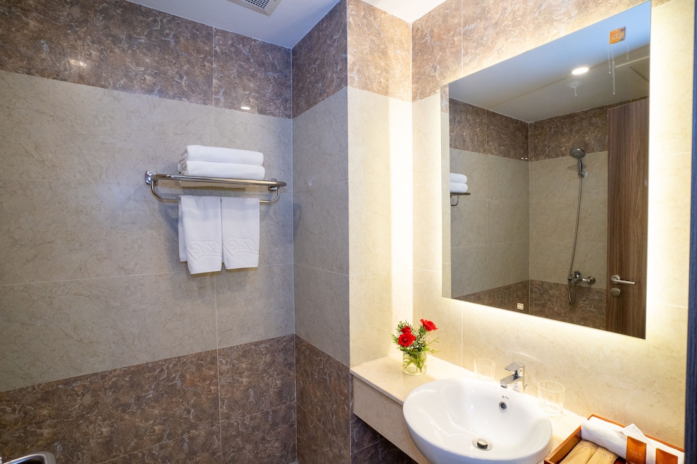 Navy Hotel Cam Ranh 44/50