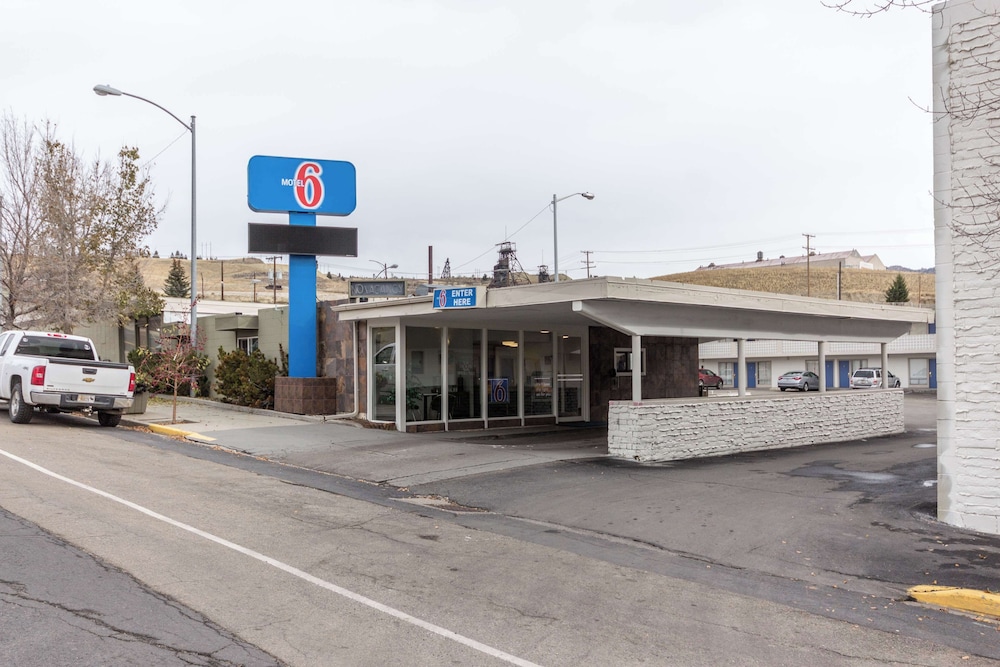 Motel6 Butte, MT - Historic City Center 49/59