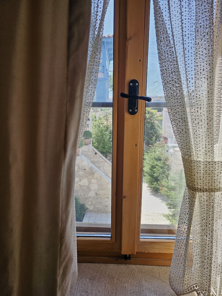 Kugu Urla Otel 22/50