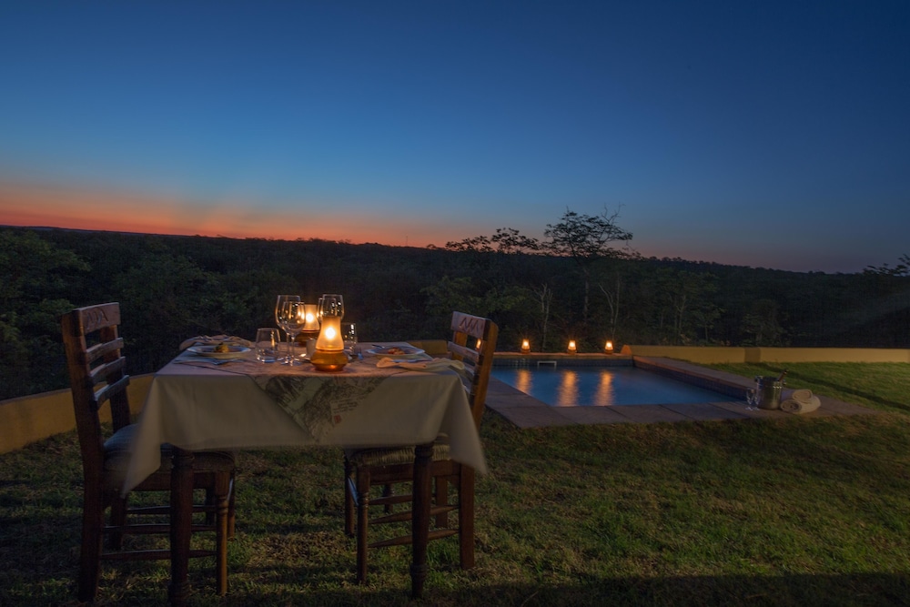 Mopane Bush Lodge 22/34