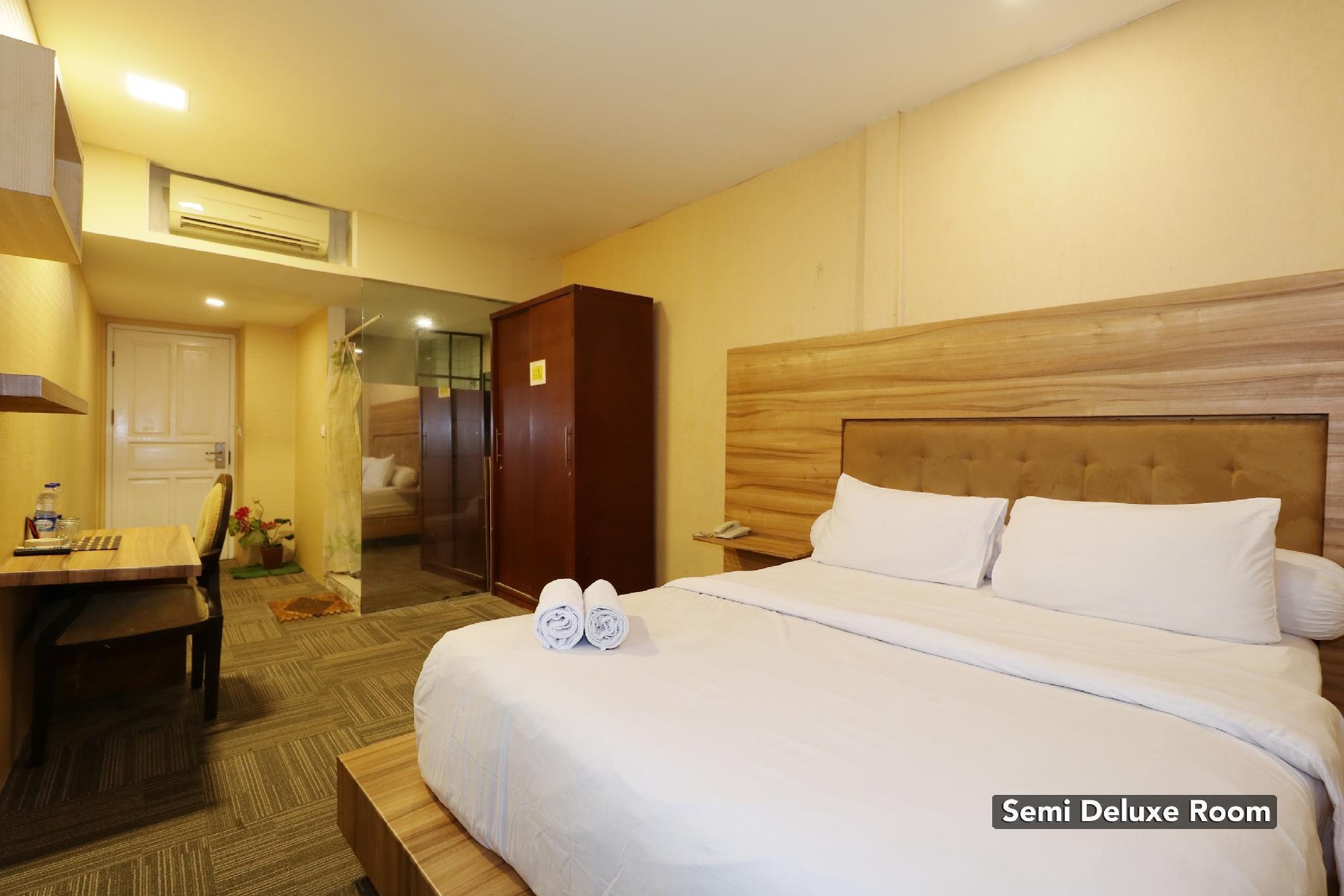 Magnolia Hotel Jakarta 10/24