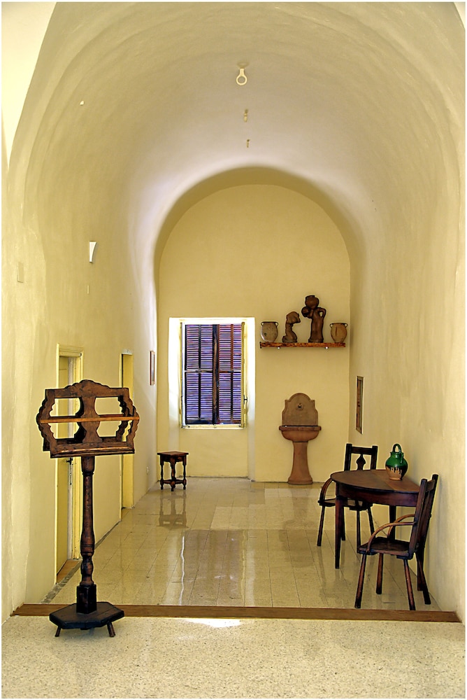 HOTEL DES DEUX SORRU 33/63