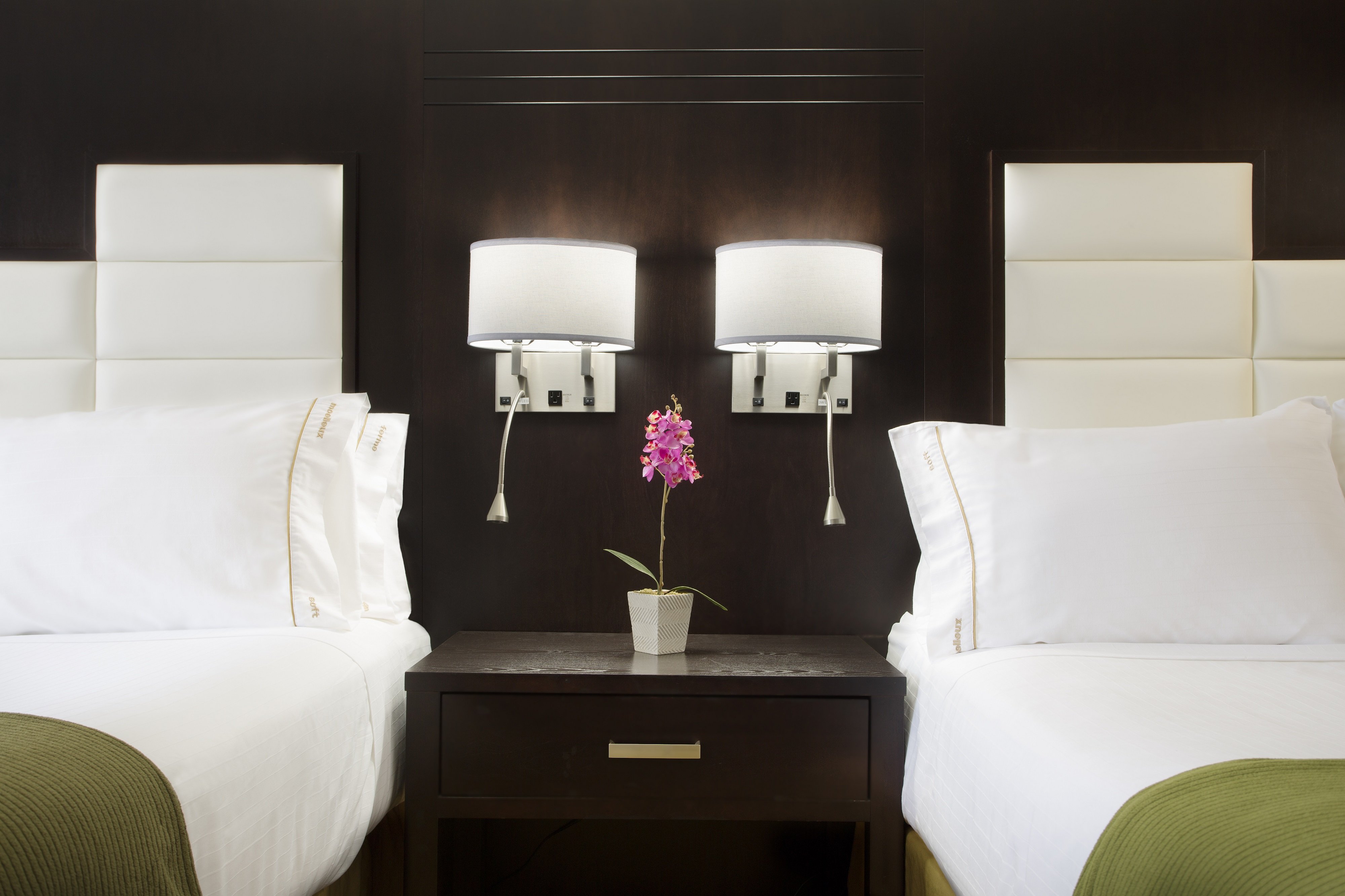 Holiday Inn Express Ottawa West Nepean 12/32