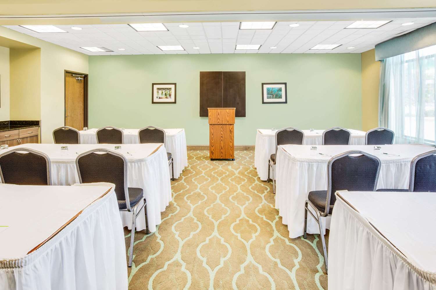 Wingate By Wyndham Bossier City LA 10/11