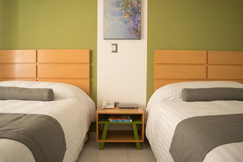 Mexico Inn Express Salamanca 12/68