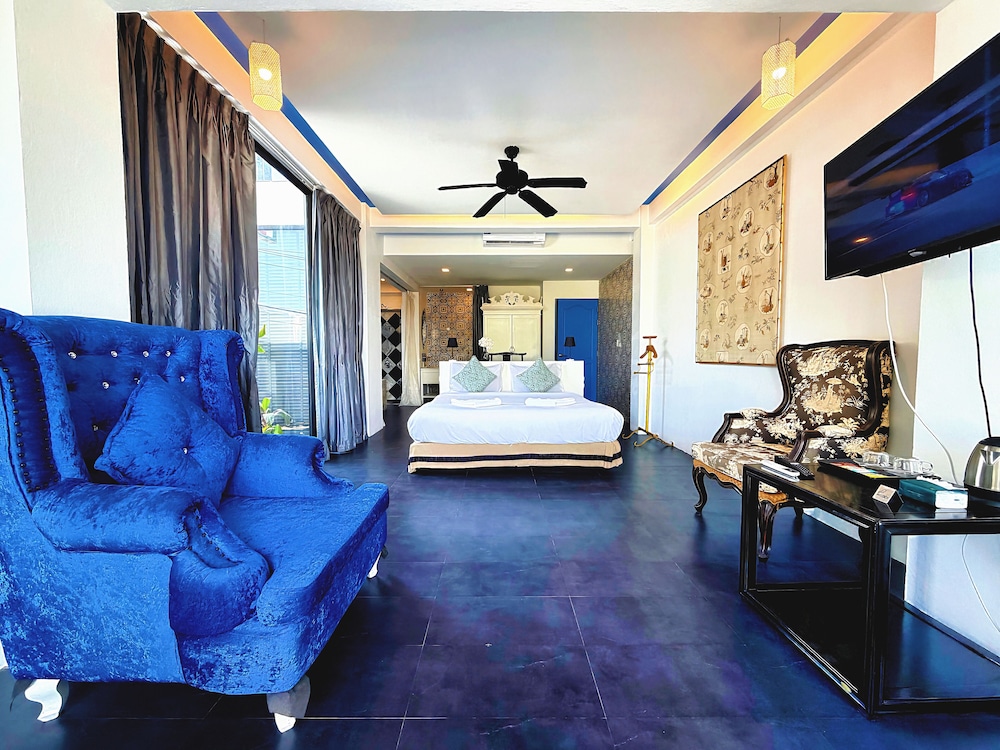 Phuket Moonlit Patong Bay Hideaway Hotel 30/50