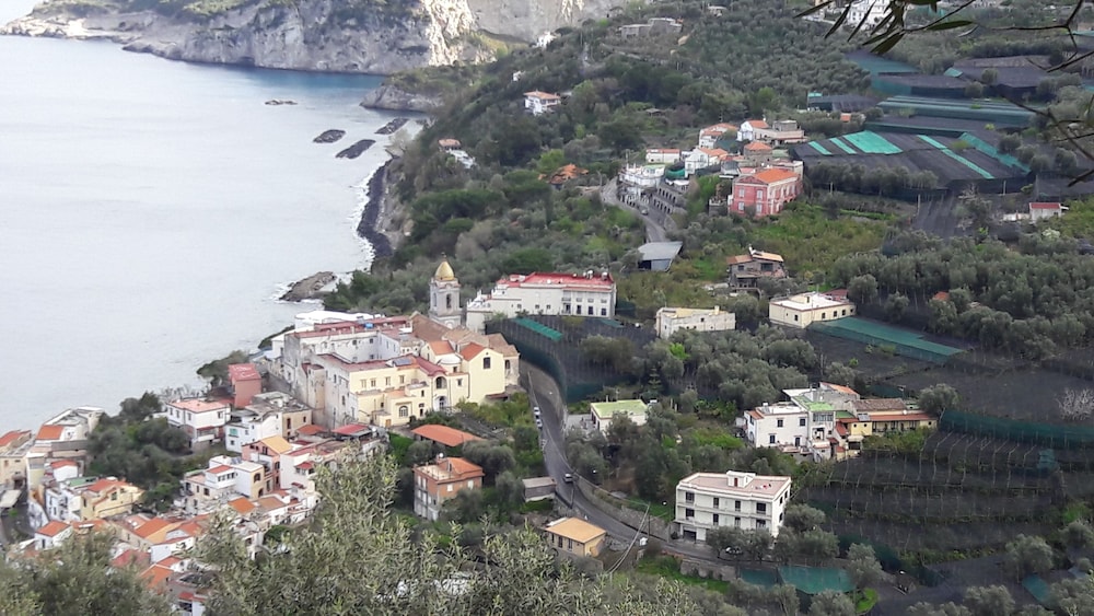 Agriturismo La Lobra 46/50