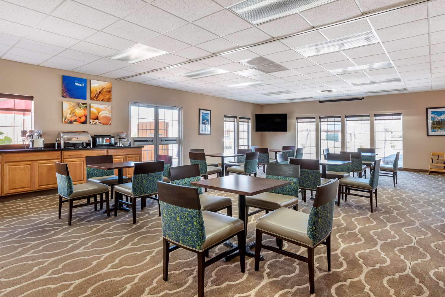 Comfort Inn and Suites Klamath Falls 25/27