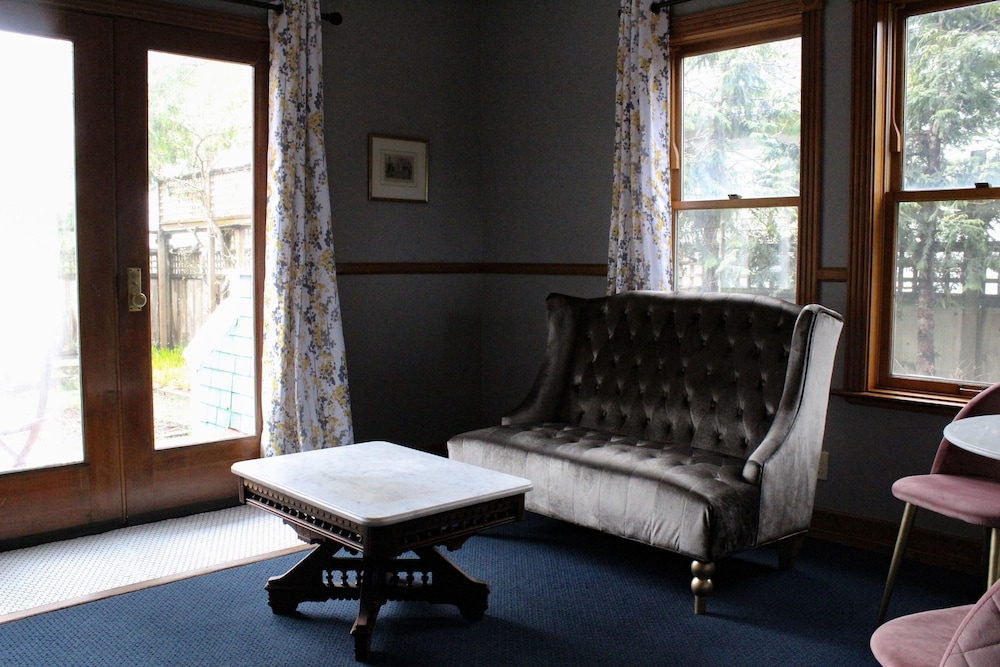 Shelburne Inn 18/41