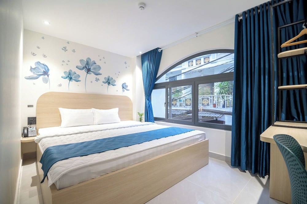Bin Bin Hotel 16 - Near Bui Vien Walking Street 22/50