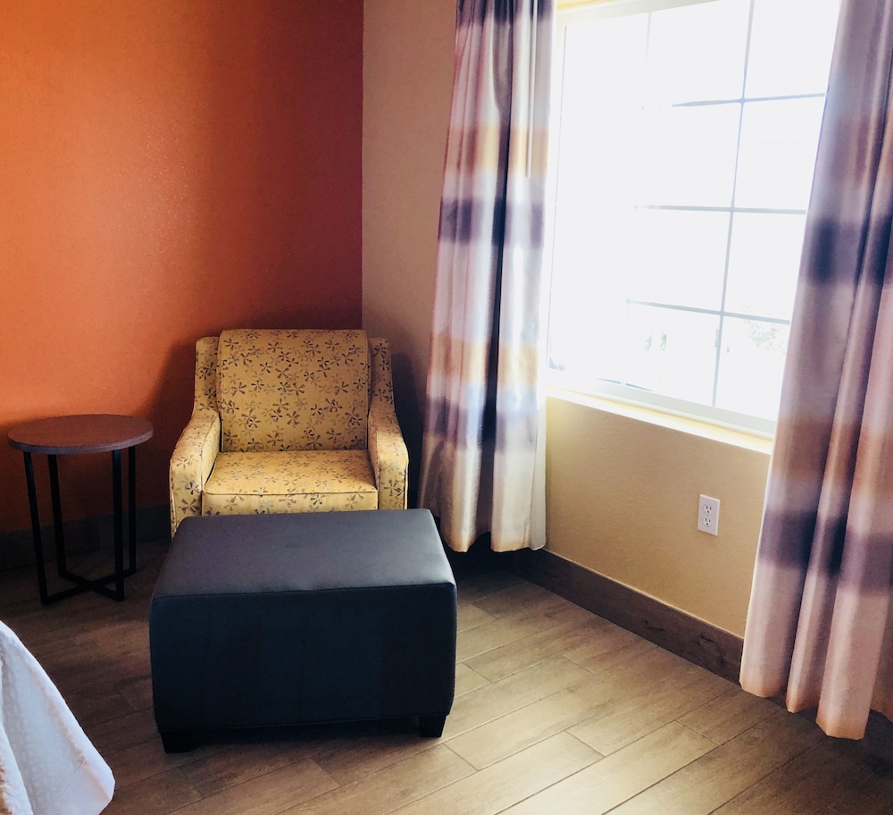Days Inn by Wyndham Port Aransas TX 20/34