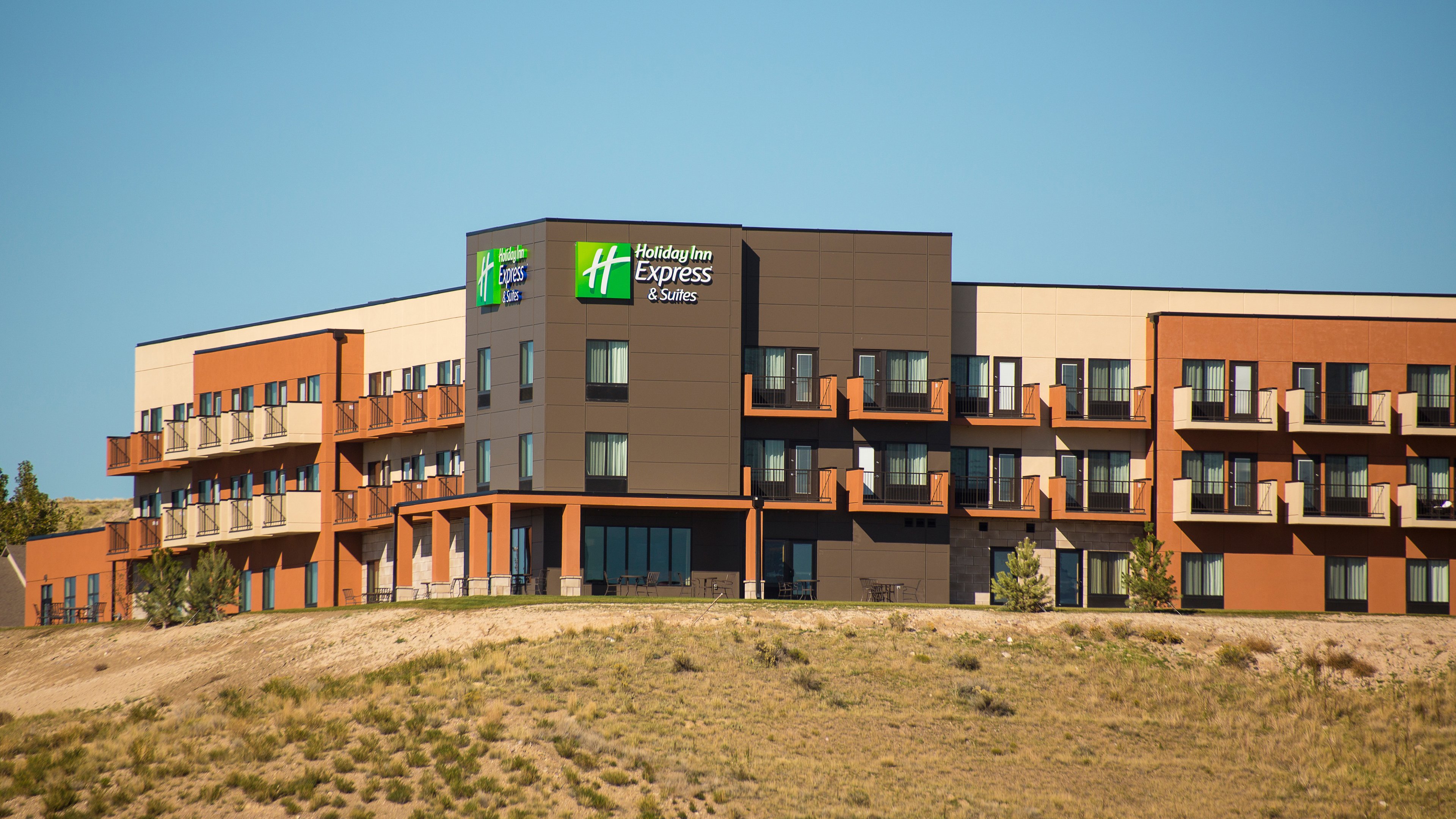Holiday Inn Express Suites Pocatello 6/97