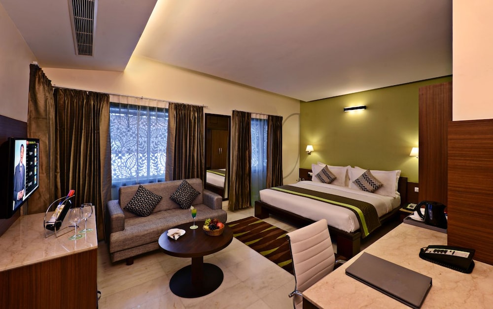 Leisure Inn Grand Chanakya 17/37