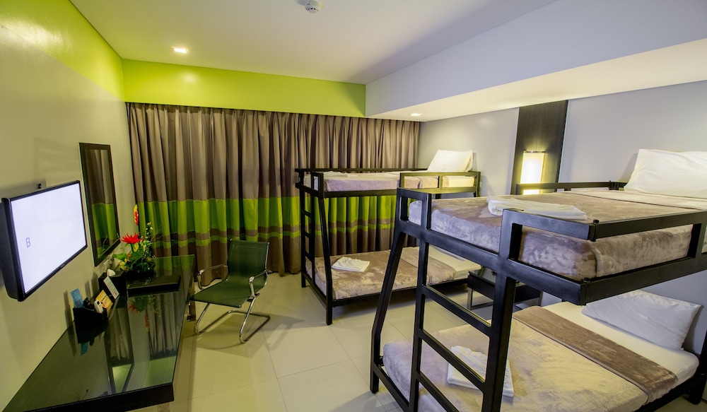 Bayfront Hotel Cebu - North Reclamation 45/67