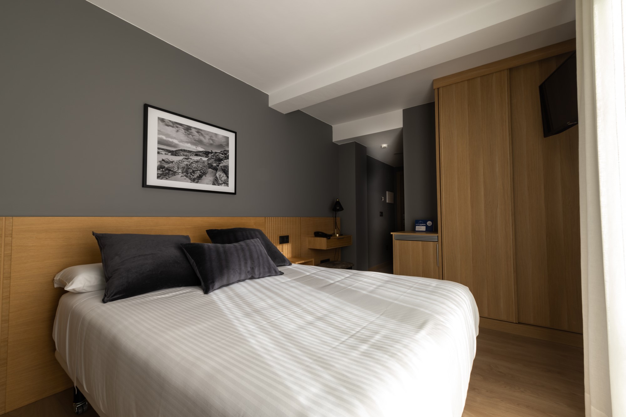 Deluxe, Double Bed