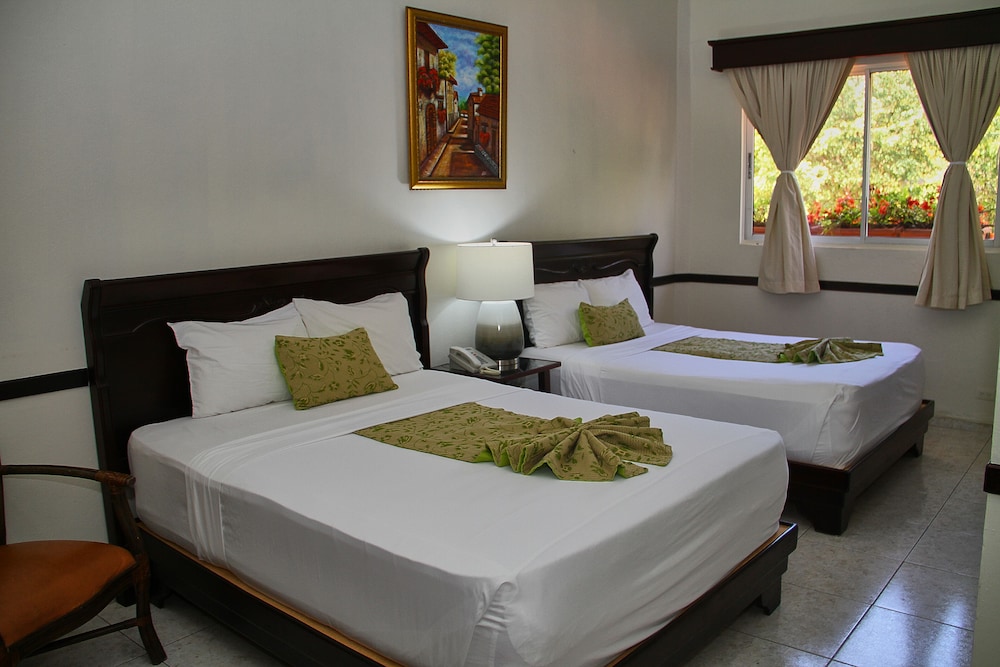 Hotel Platino 19/67
