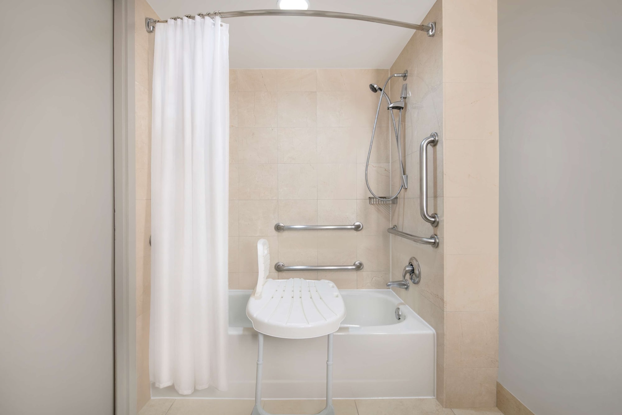 غرفة بسرير كوين مع أريكة لذوي الإعاقة، Hyatt Regency Dulles 5/5