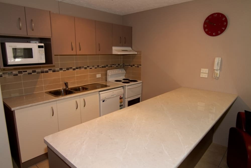 MERRIMA COURT HOLIDAY APARTMENTS 57/74