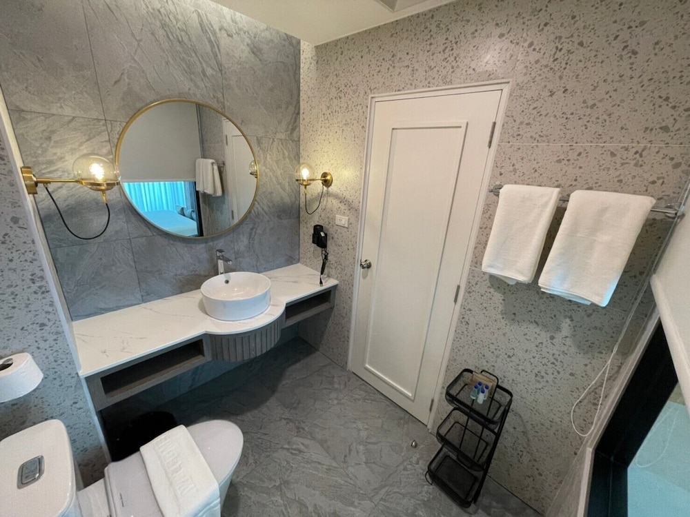 غرفة مريحة ديلوكس بسرير كوين، R2 Hotel Chiangmai 7/8