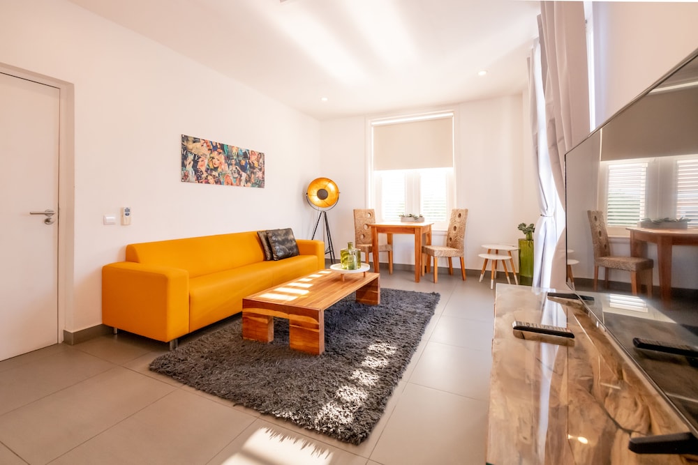 Saint Tropez Boutique Hotel 30/50