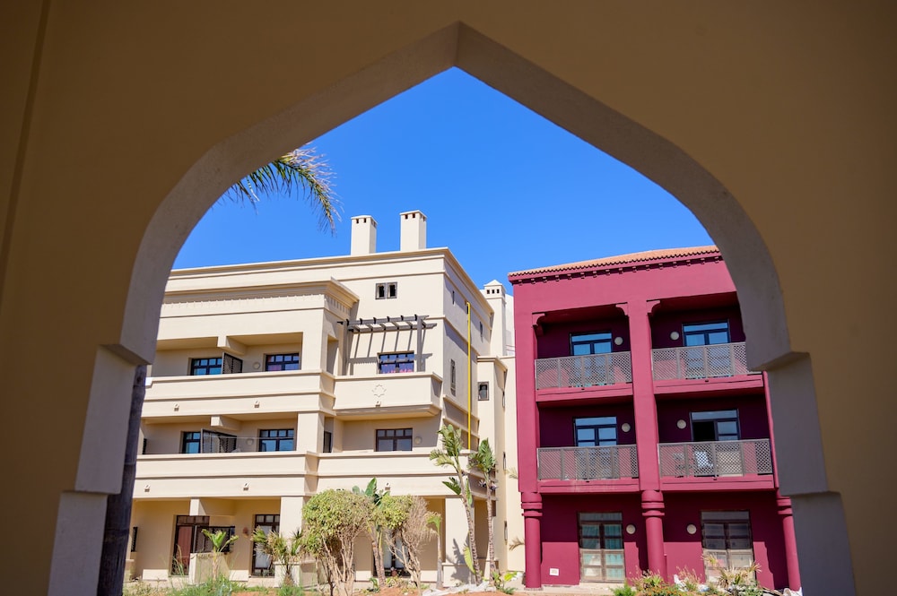 Oasis Atlantico Blue Pearl Beach And Spa in Madagh