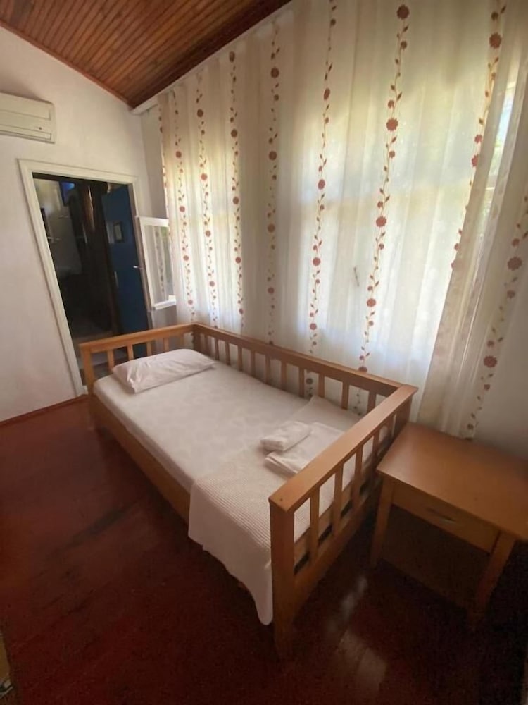 Mila Pansiyon 23/49