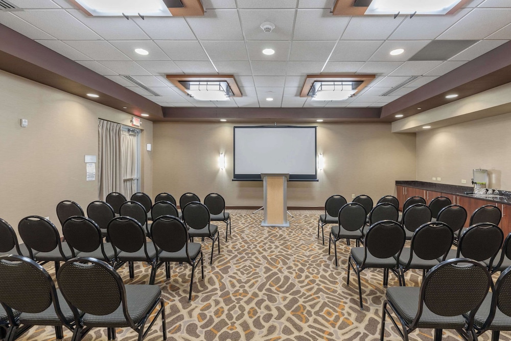 Cambria Hotels Plano Frisco 33/50