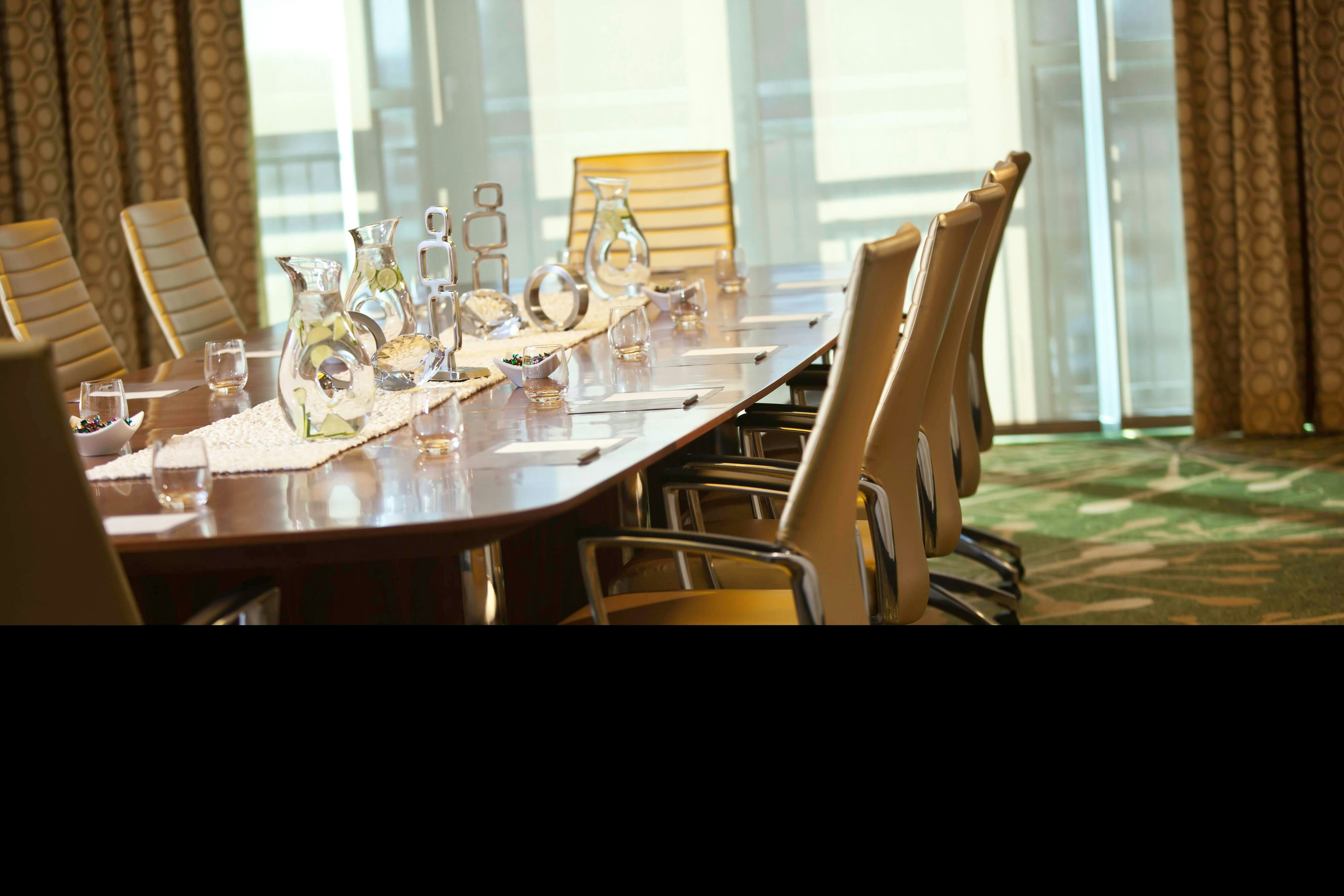 Renaissance Arlington Capital View Hotel 17/23