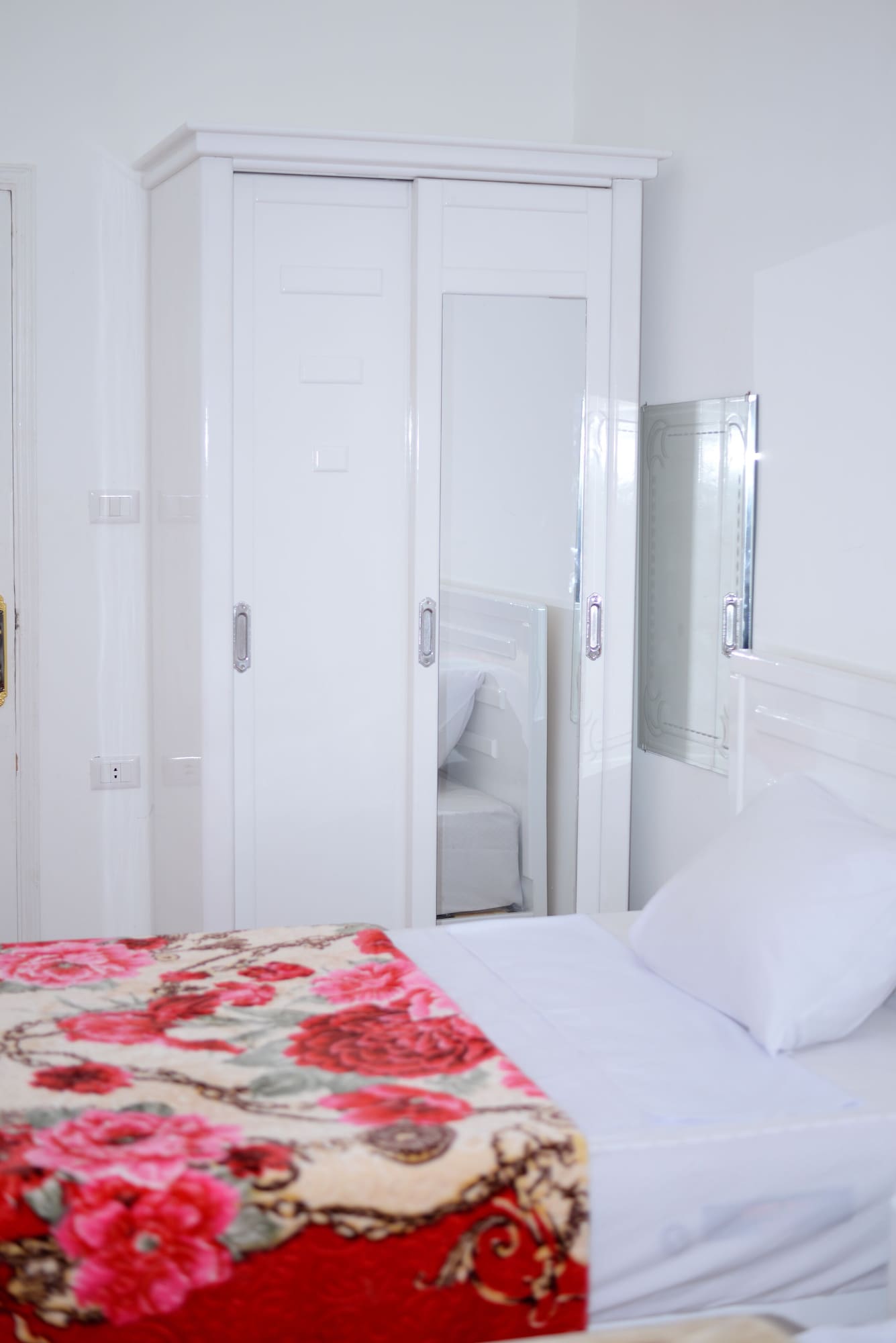 2 BEDROOMS, APARTMENT