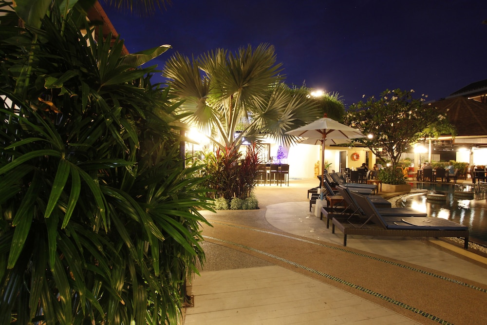 PALMYRA PATONG RESORT 48/61