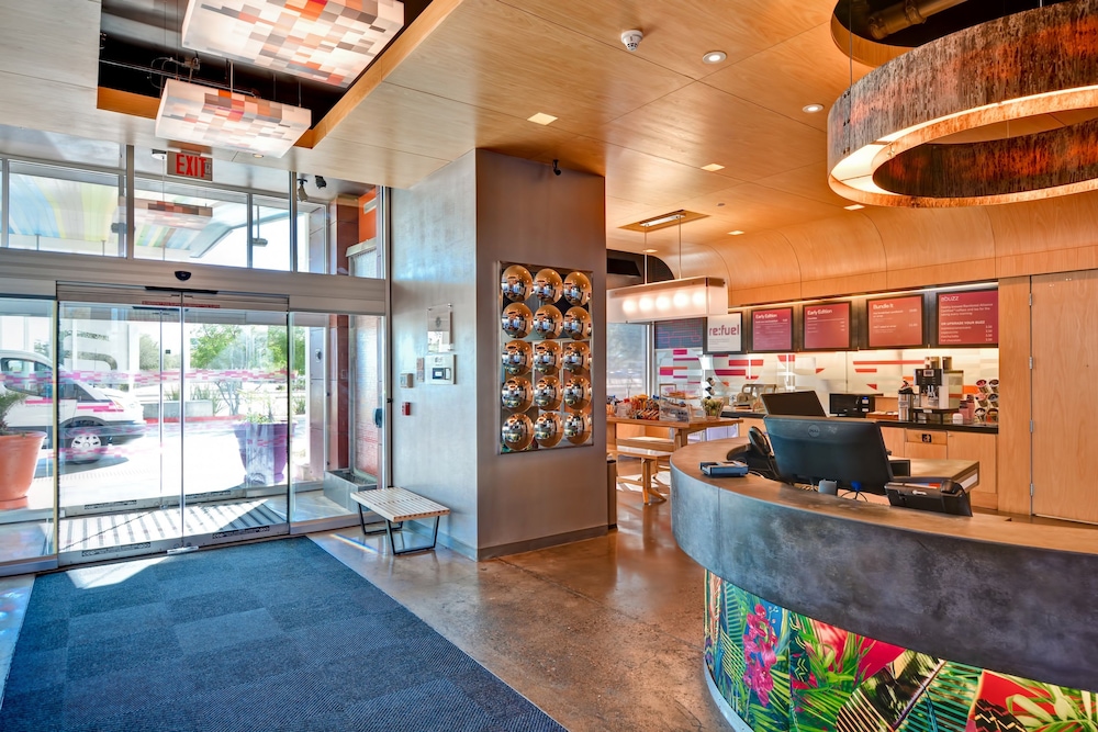 Aloft Phoenix Airport 12/62