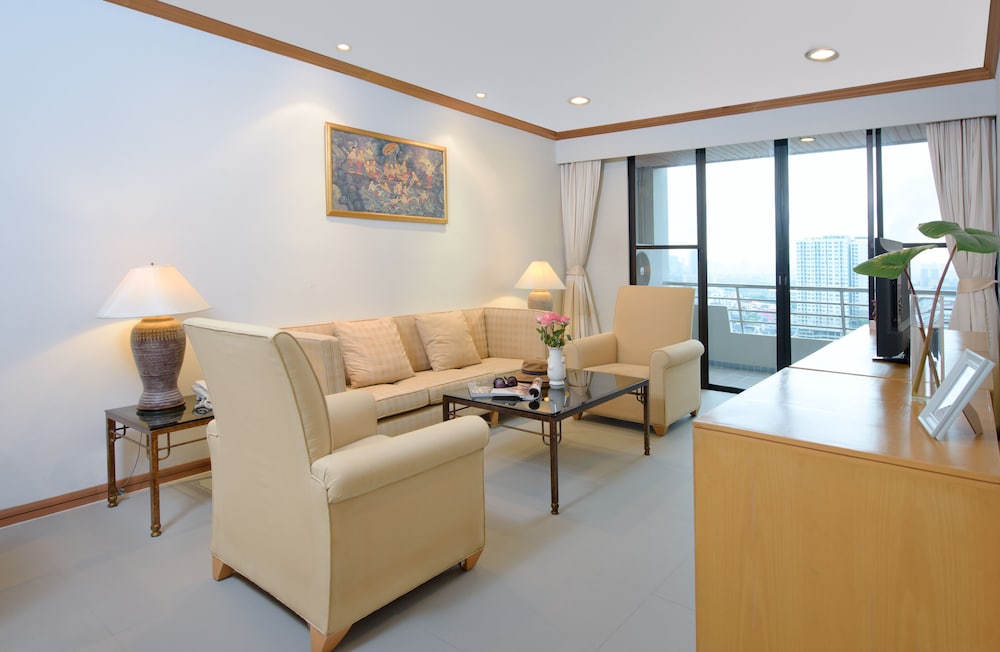 Riverine Place Hotel & Residence 43/72