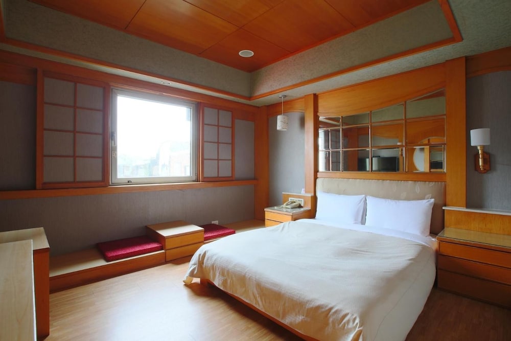 Hua Du Hotel 24/65
