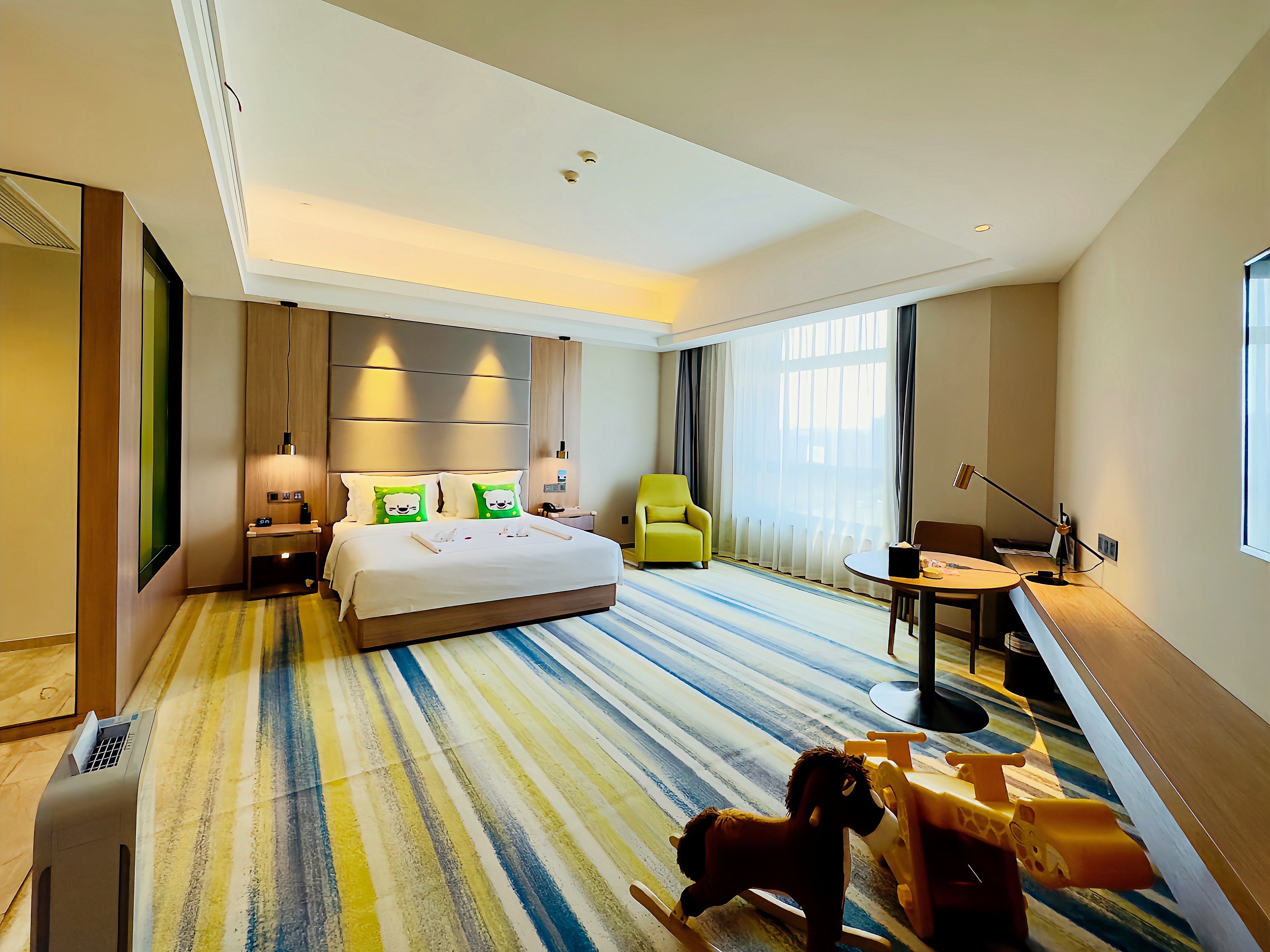 Holiday Inn Nantong Oasis International 29/78