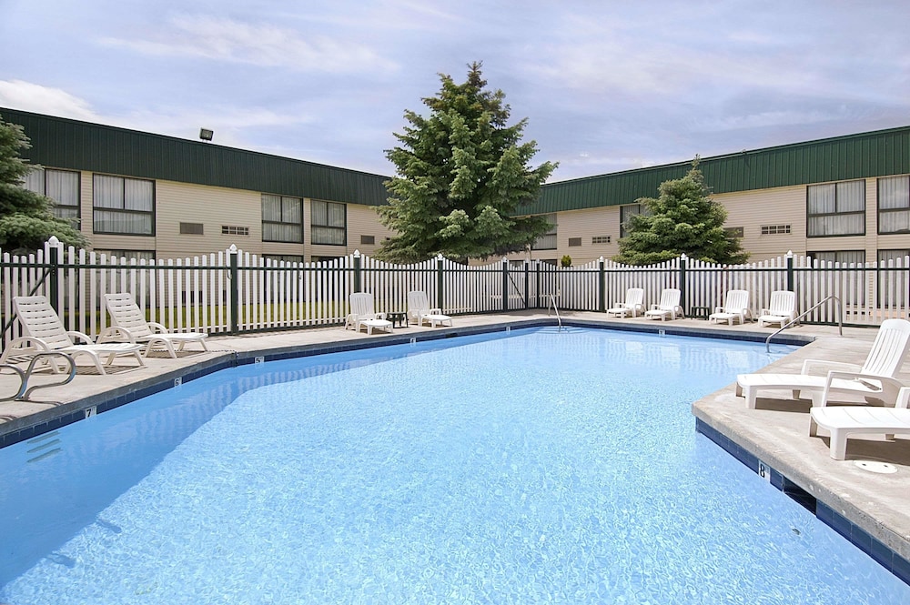 Studio6 Pocatello, ID image