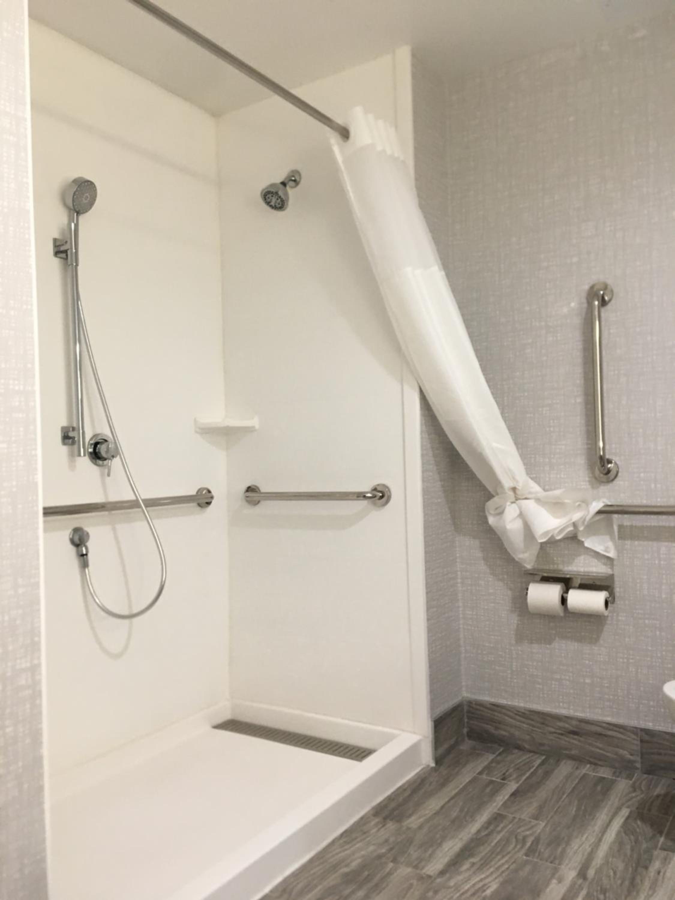 Hampton Inn Old Bridge 36/38