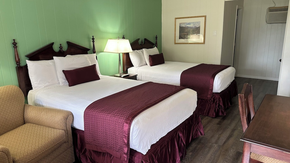 Colonial Inn Franklin 11/35