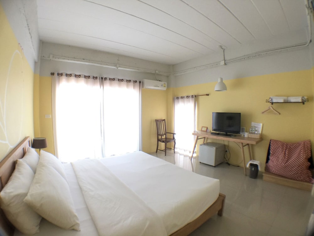 Double Ninth Friendly Boutique Hotel 10/18